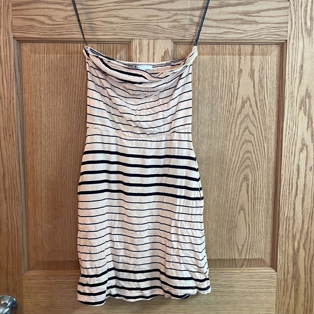 VOLCOM Strapless Mini Dress - Picture 4 of 10